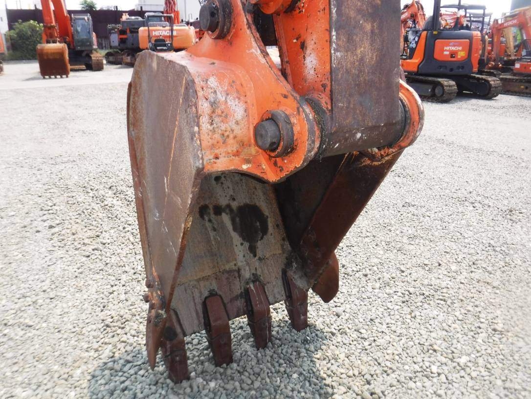 Hitachi Zaxis ZX135 Long Reach Excavator