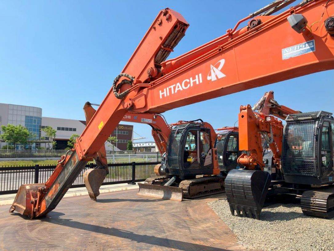 Hitachi Zaxis ZX135 Long Reach Excavator
