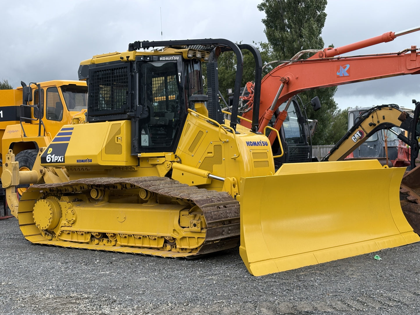 KOMATSU D61 PX1-23 BULLDOZER