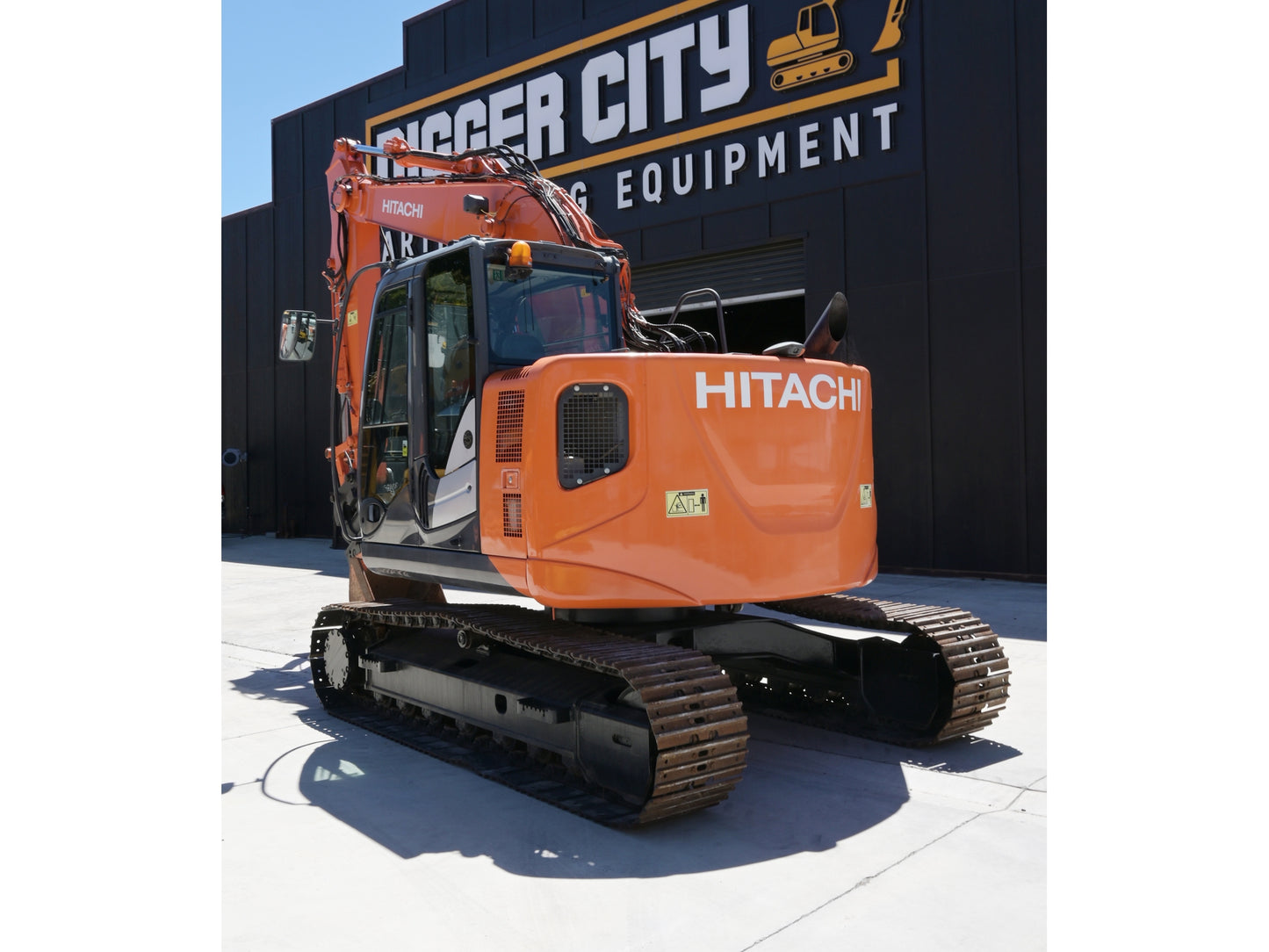 Hitachi ZX135US Digger 13.5 ton Zero Swing Digger