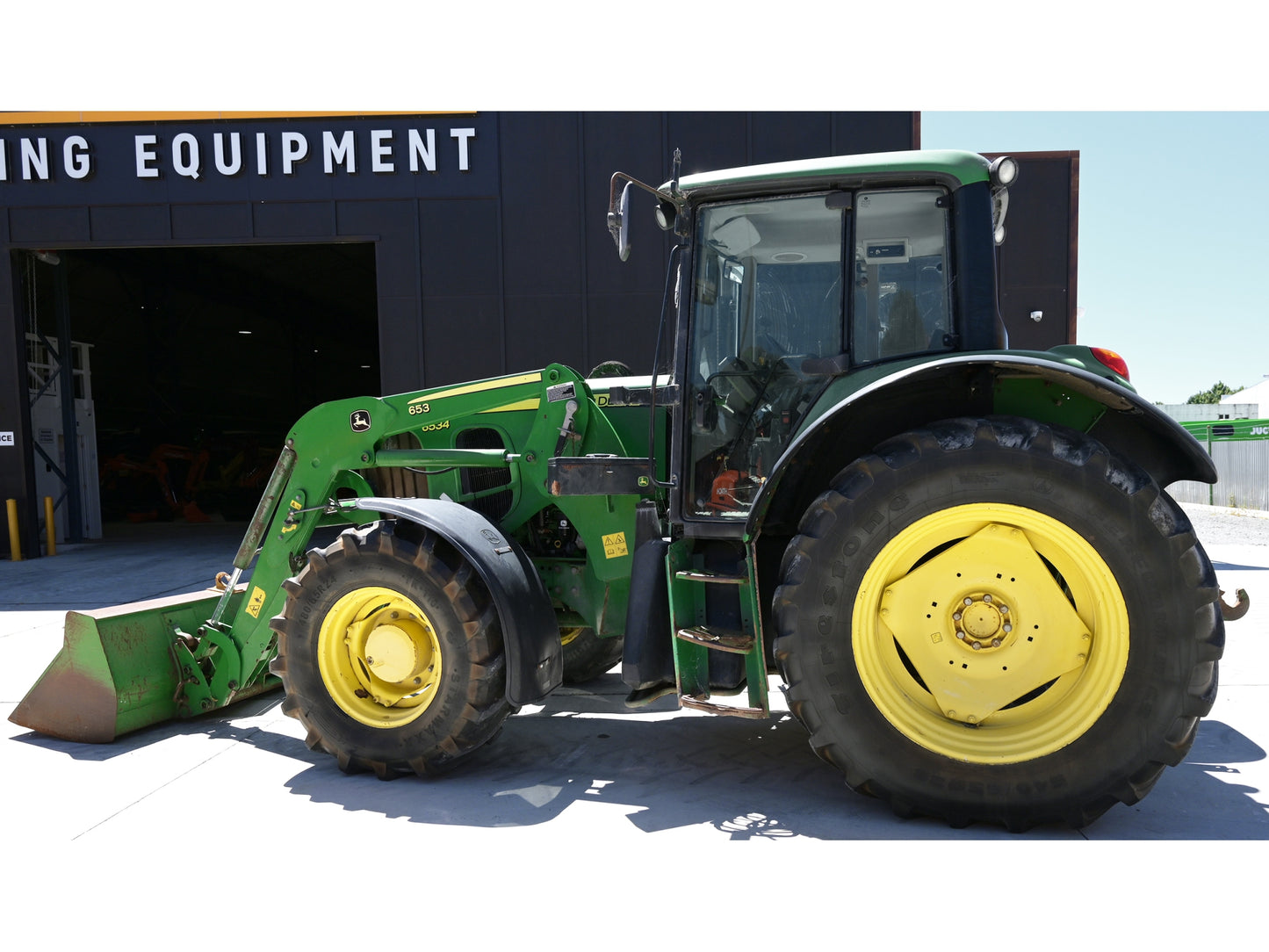 John Deere 6534