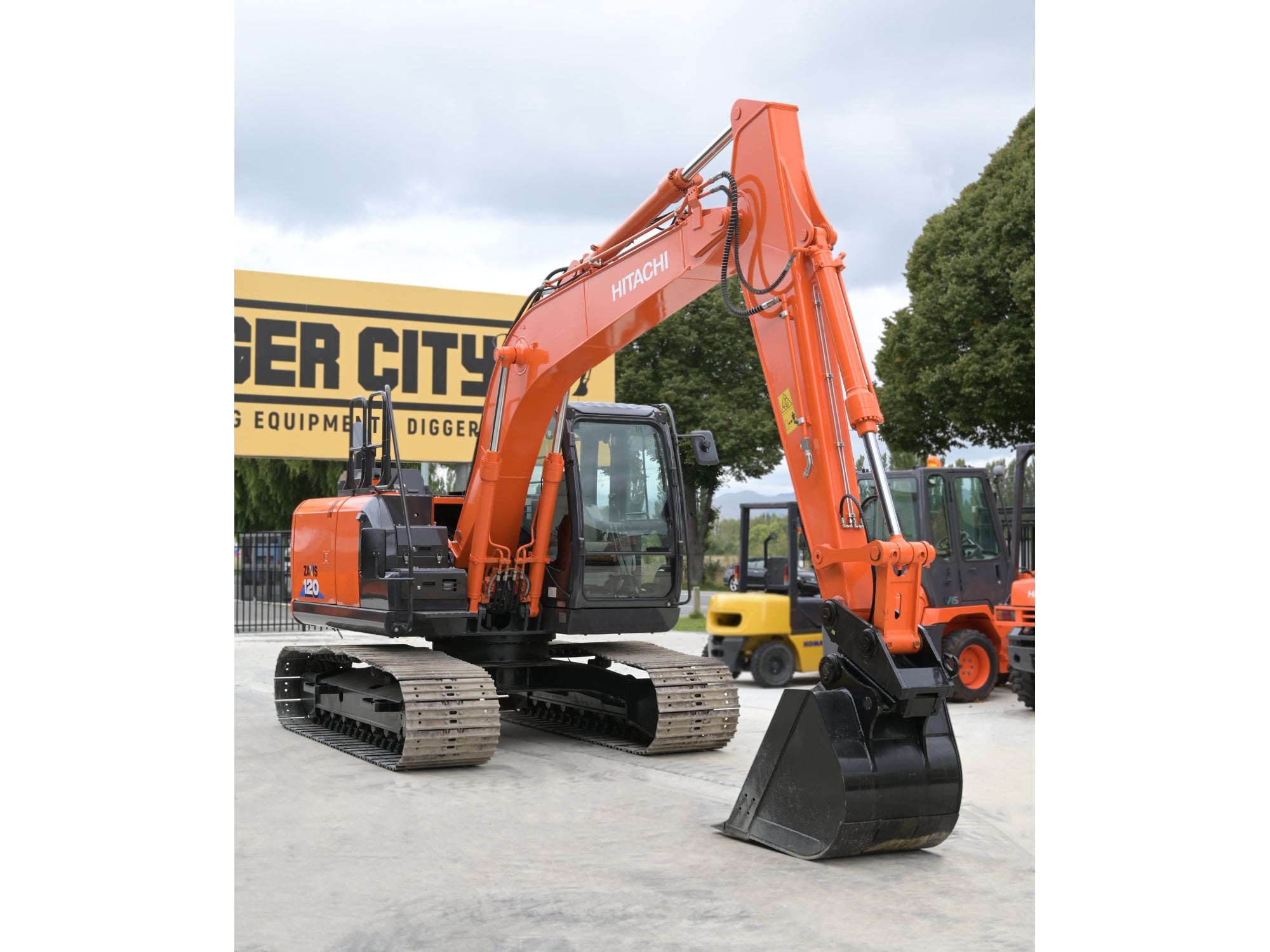 Hitachi ZX120 12t Digger Low Hours– Digger City
