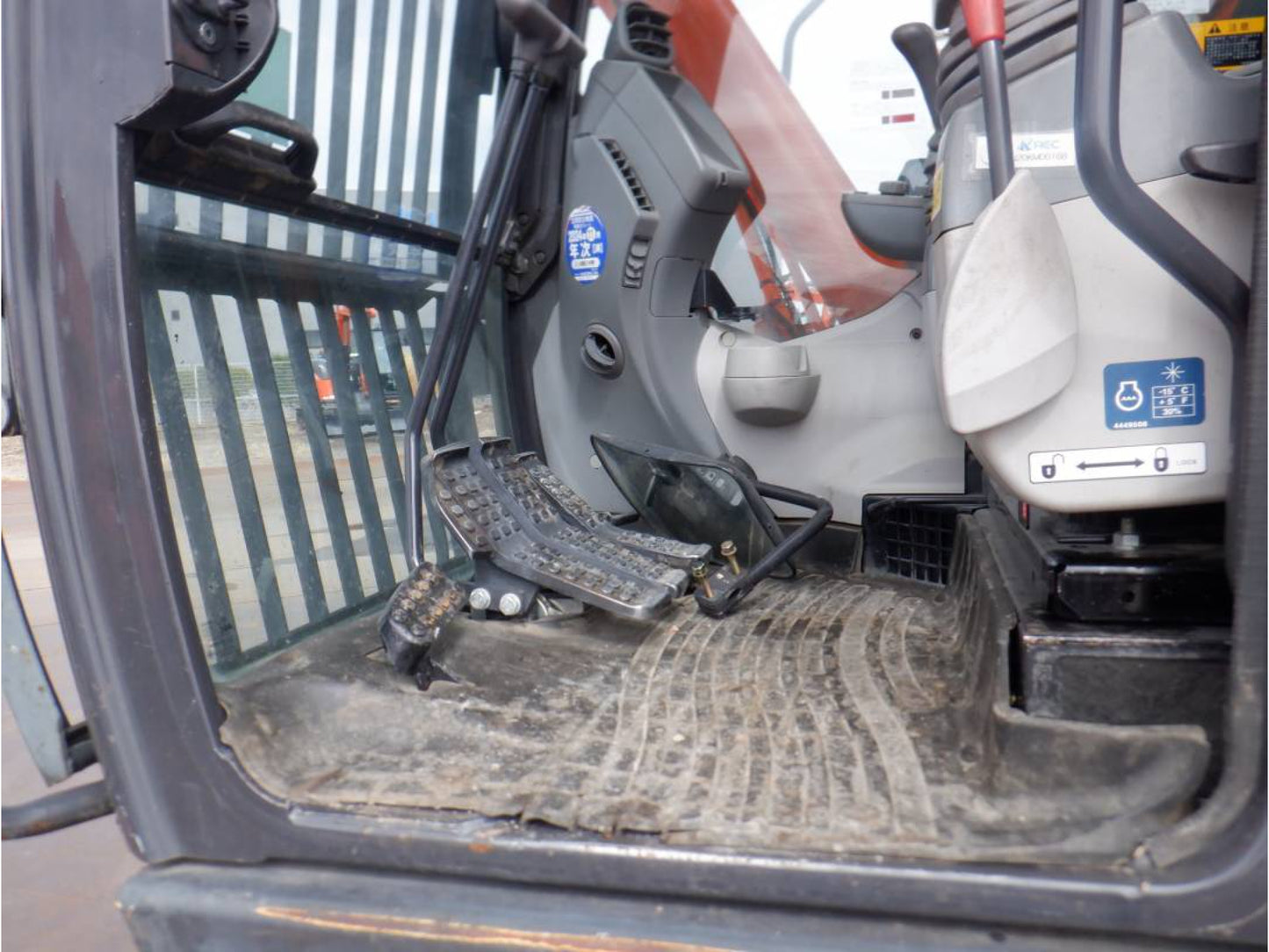Hitachi ZX225USRLCK Digger 23 ton