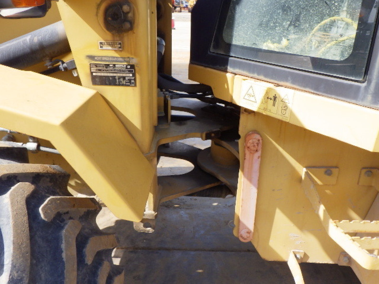 Cat 902 Wheel Loader 0.6 CBM bucket