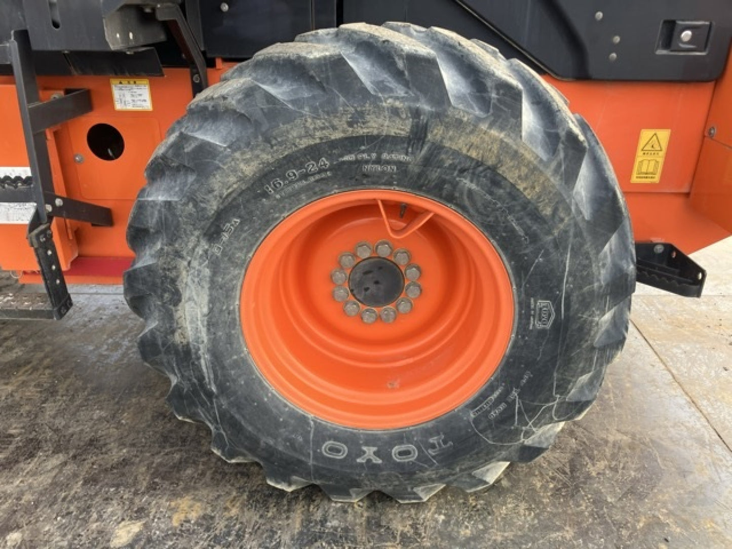 Hitachi ZW100 Wheel Loader 7 ton