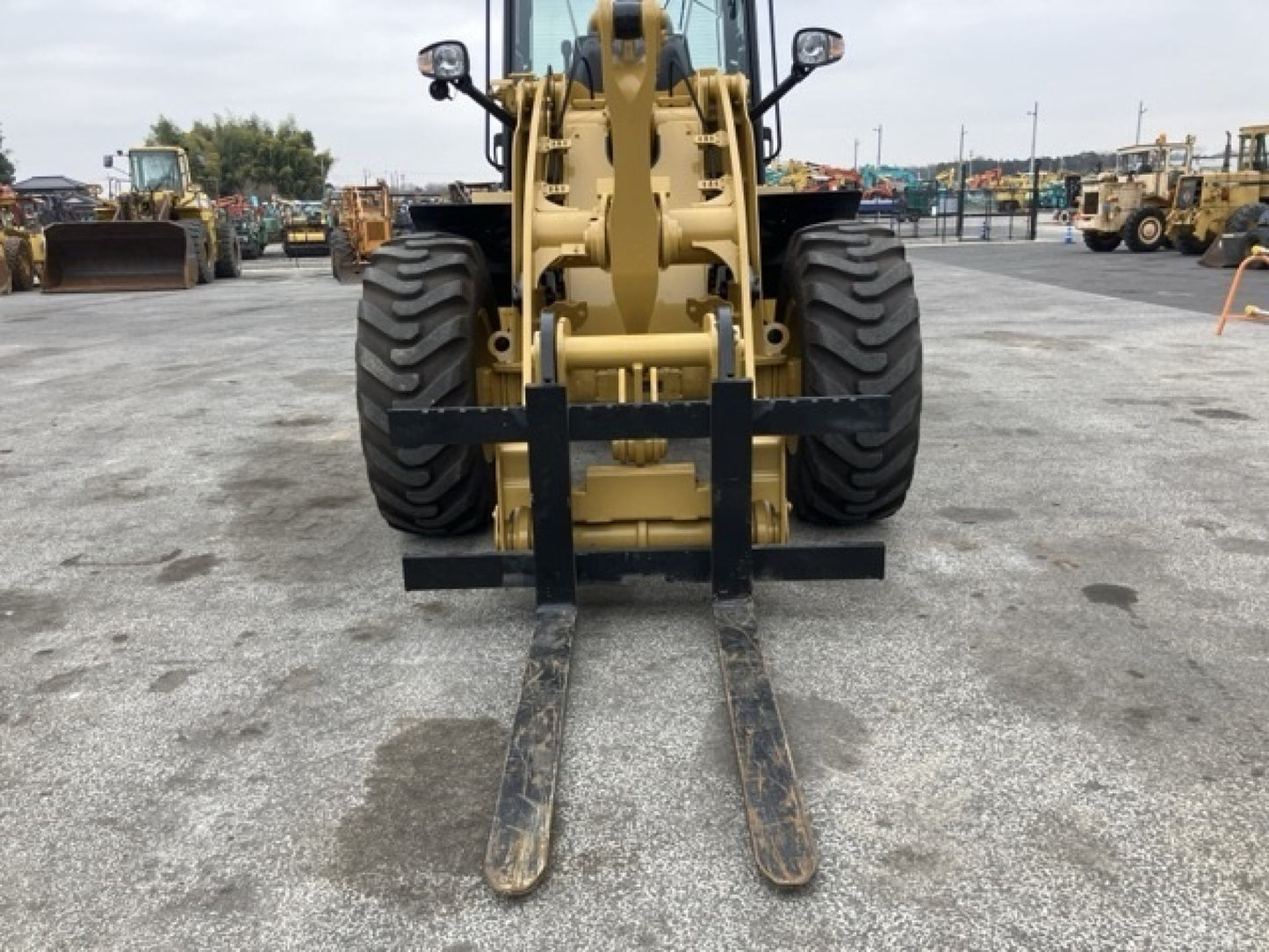 Cat 910 Wheel Loader Near New