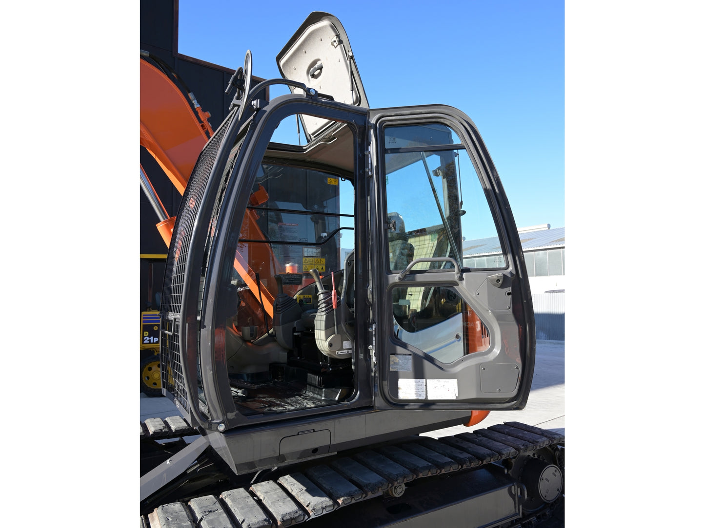 Hitachi ZX75us 7.5T Digger Low Hours