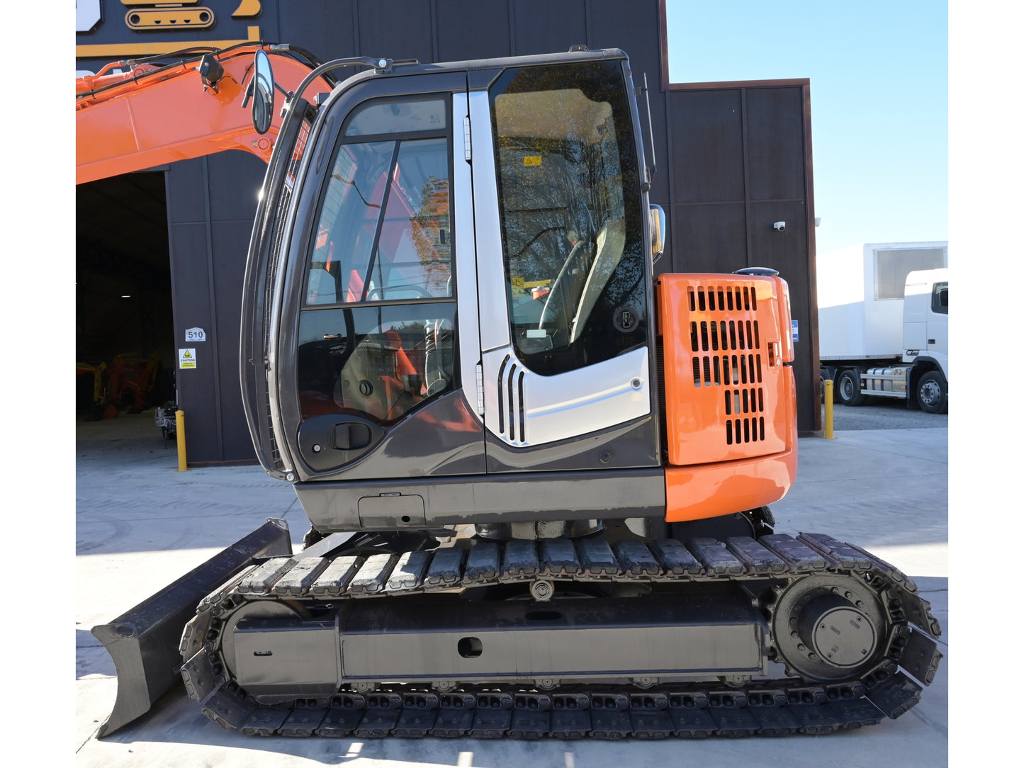 Hitachi ZX75us 7.5T Digger Low Hours