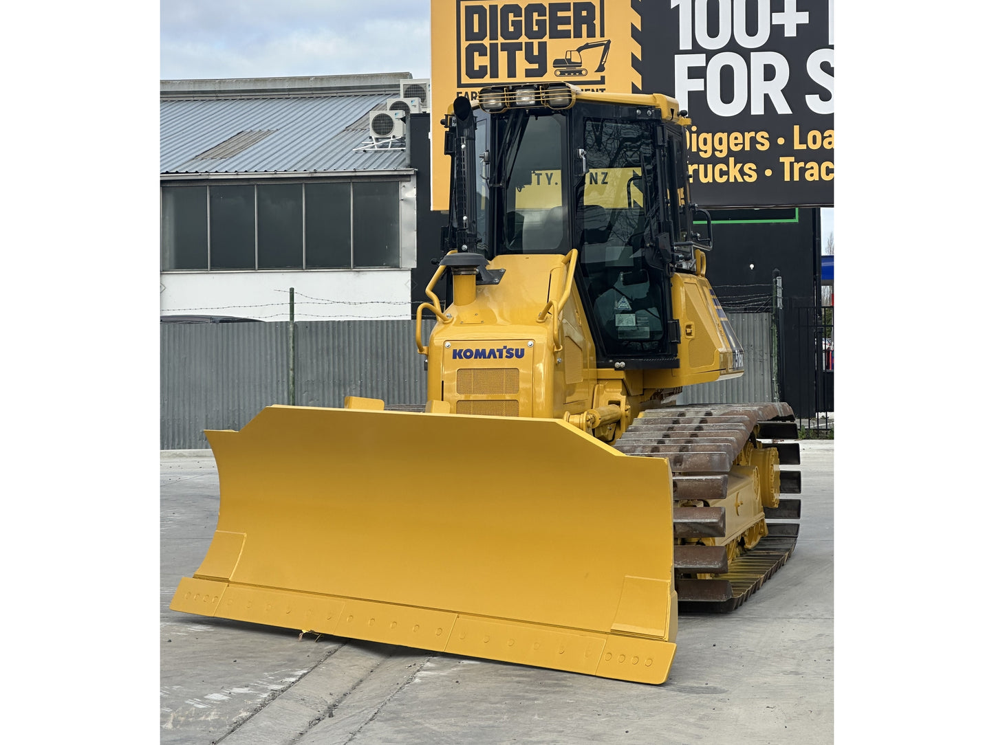 Komatsu D51PX-22 Bulldozer