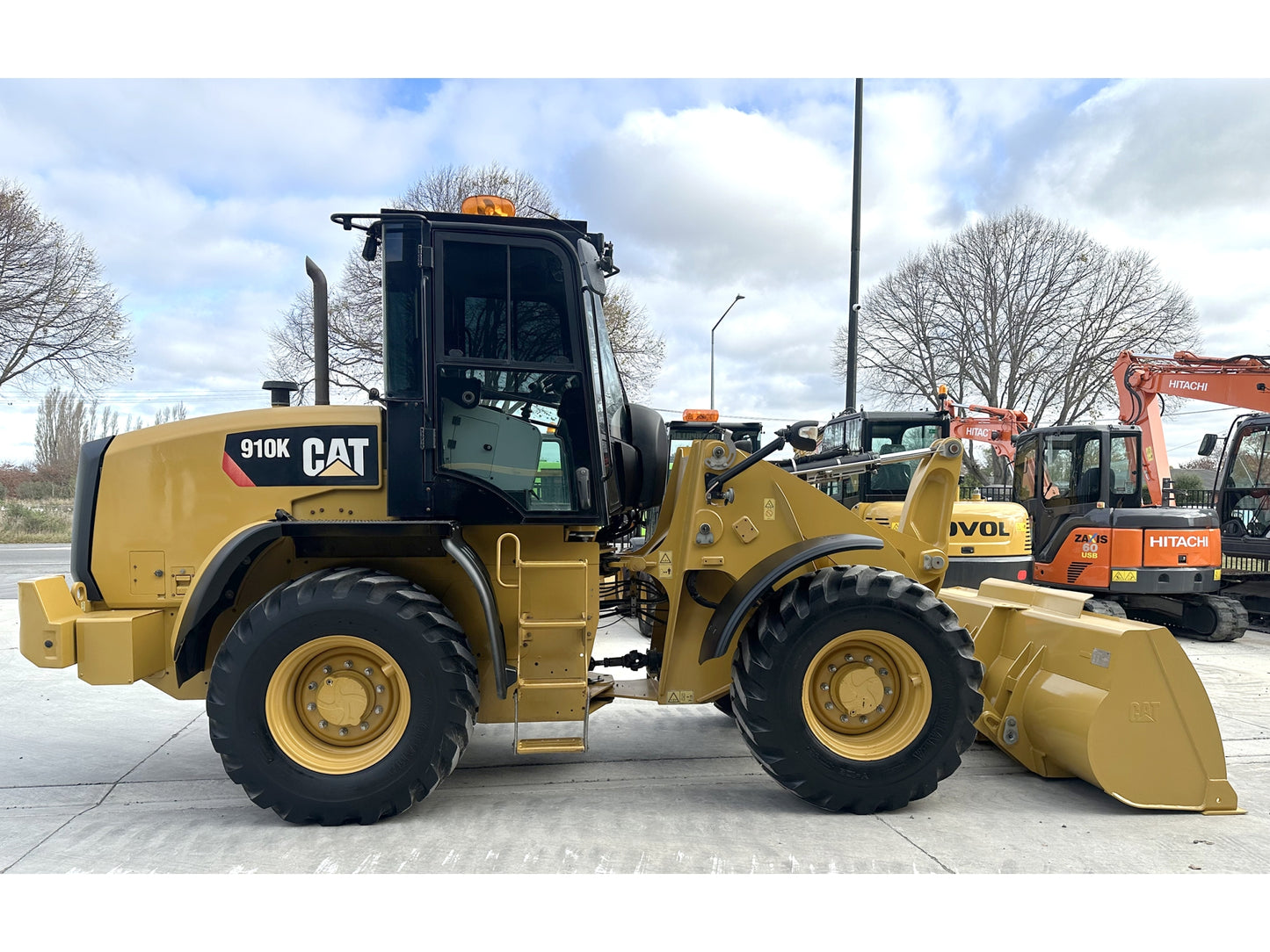 2017 Caterpillar 910K Wheel Loader