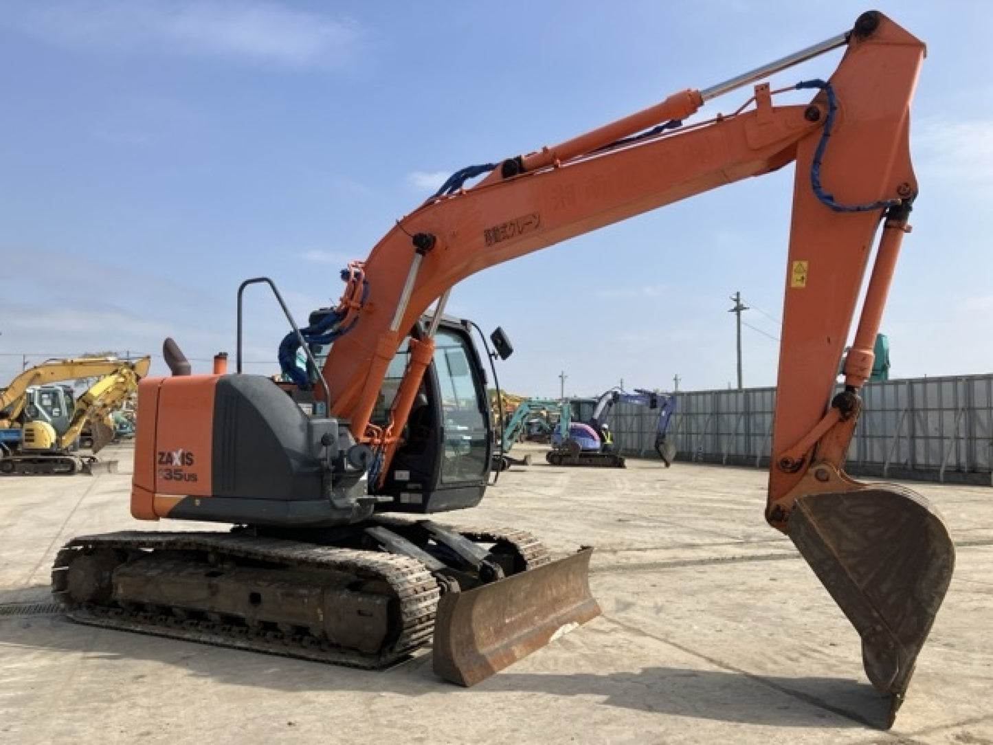 2016 Hitachi ZX135US-5B Excavator