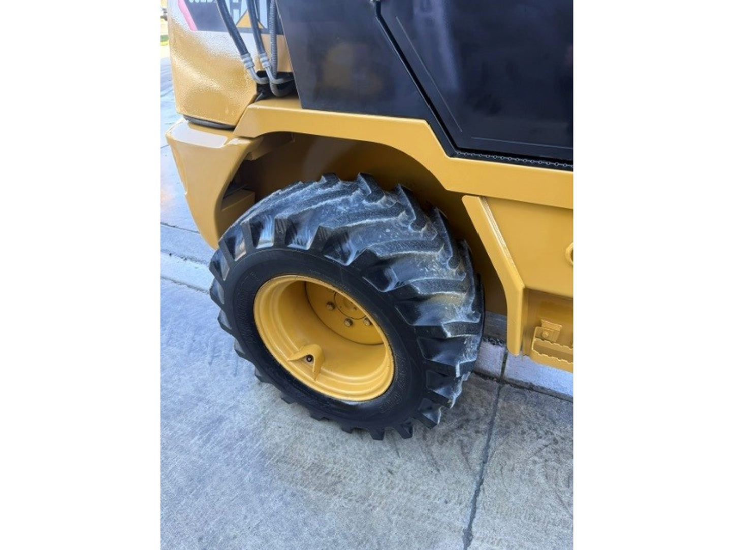 Cat 902 Wheel Loader 0.6 CBM bucket