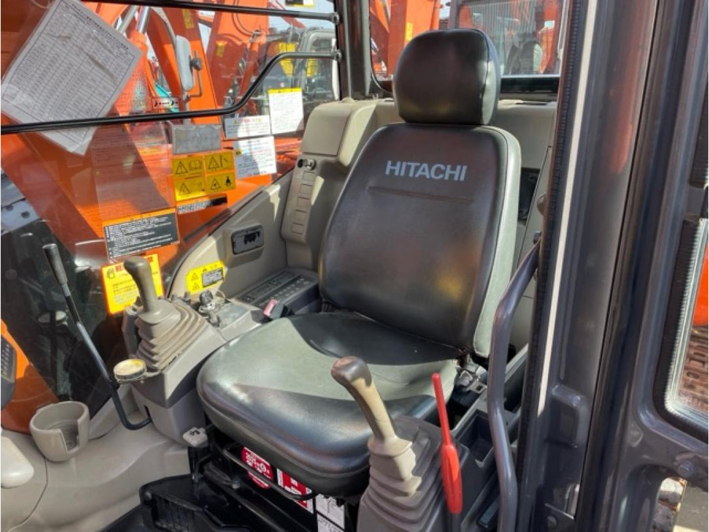 Hitachi ZX75us 7.5T Digger