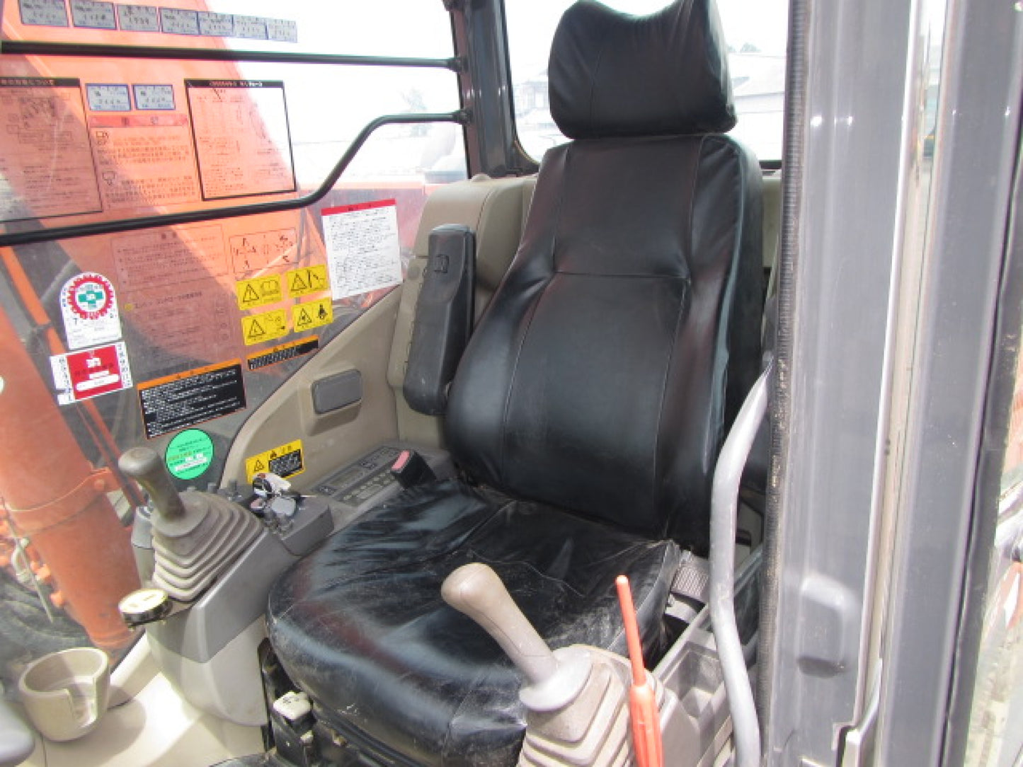 Hitachi ZX225US Digger 23.5 ton