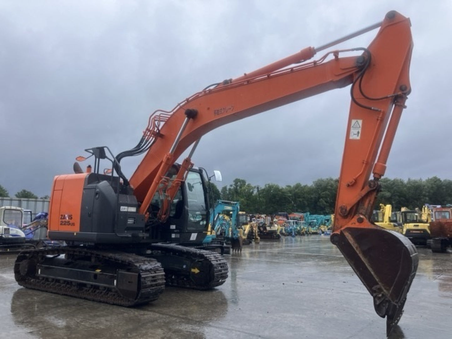 Hitachi ZX225US Digger 23 ton