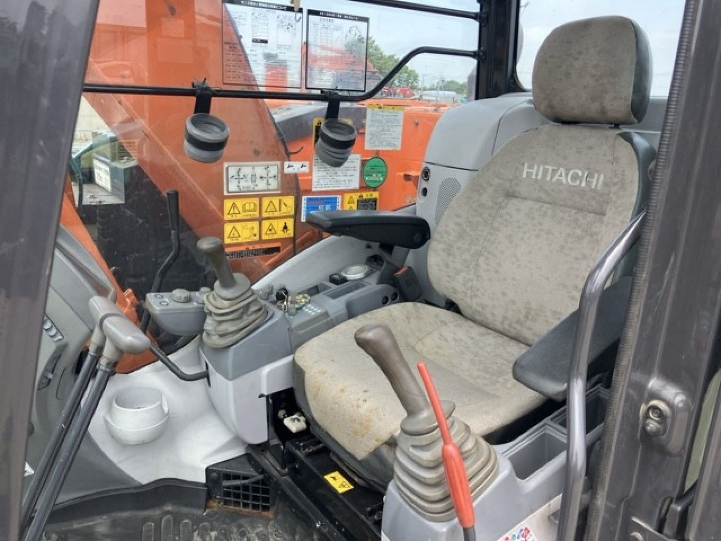 Hitachi ZX135 Digger 13.5 Ton