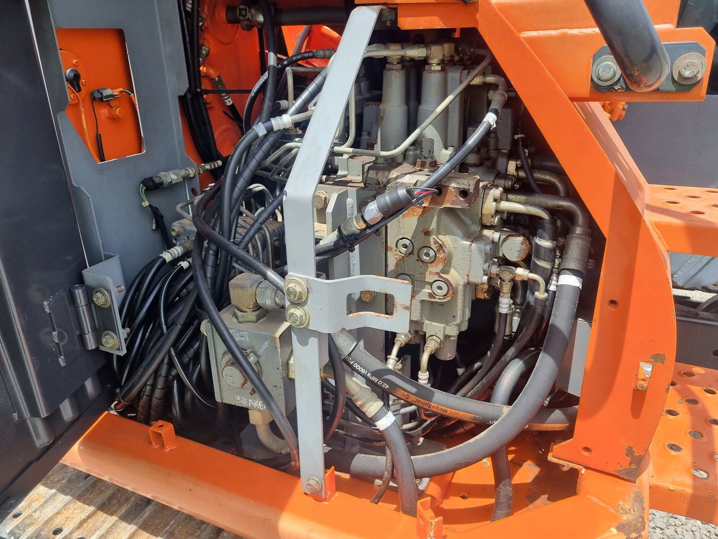 Hitachi Zaxis ZX135US-1, 13.5 Ton Excavator