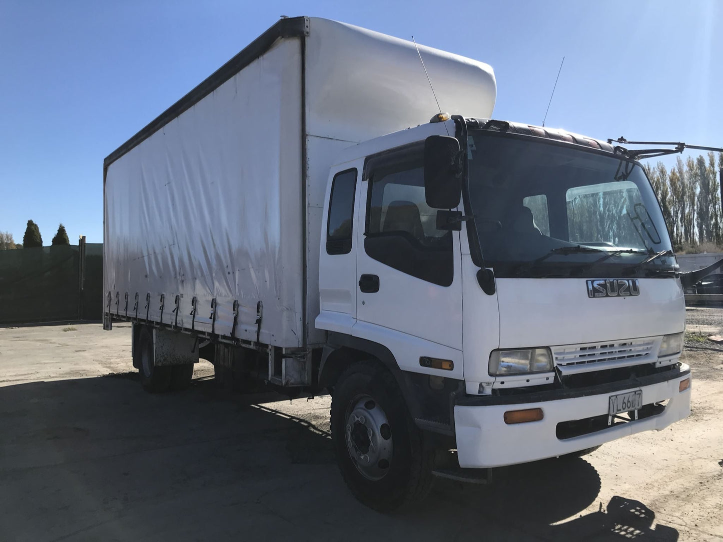 1995 Isuzu Forward Curtainsider Truck