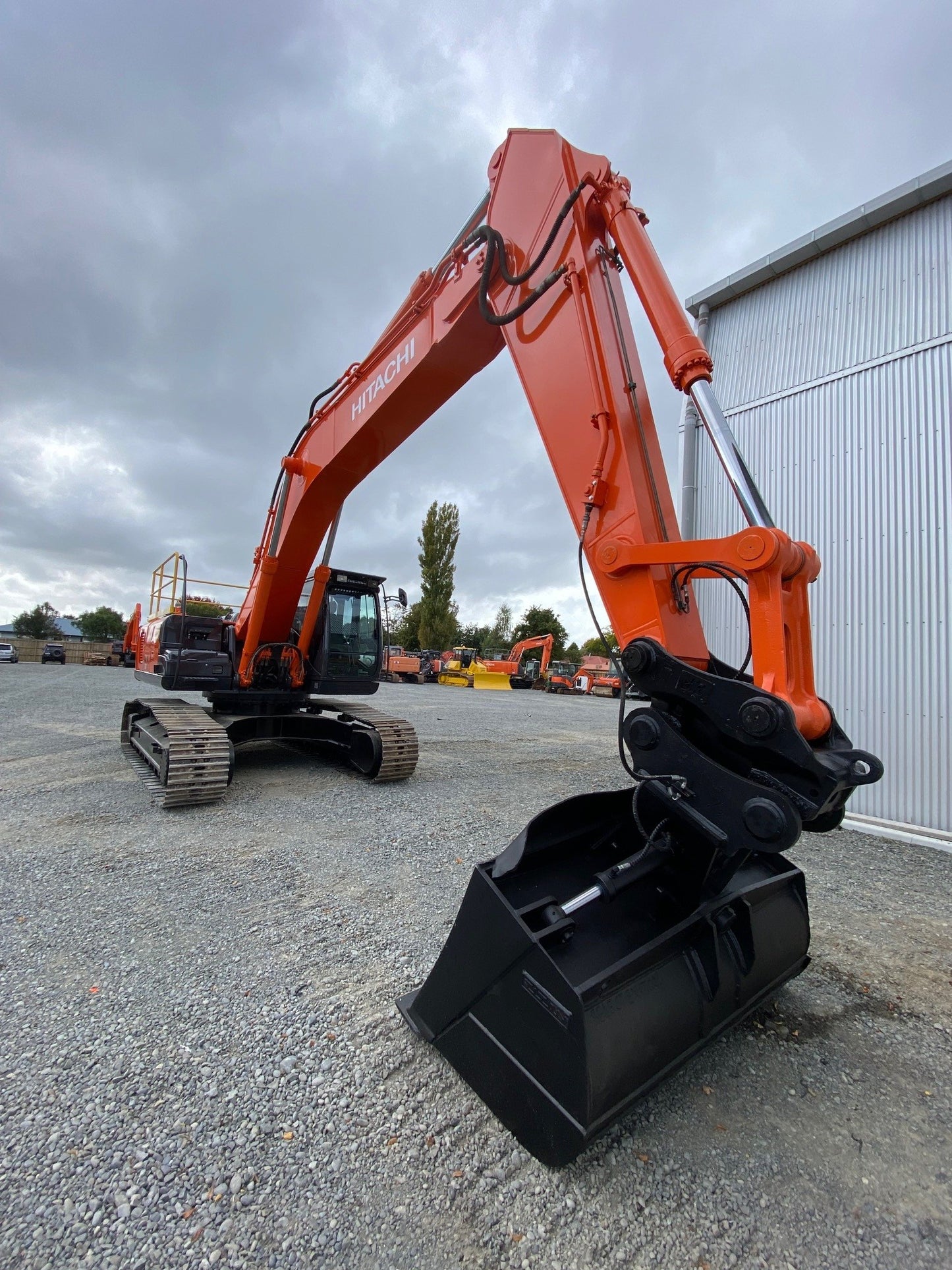 HITACHI ZX330 35 ton Digger Low Hours