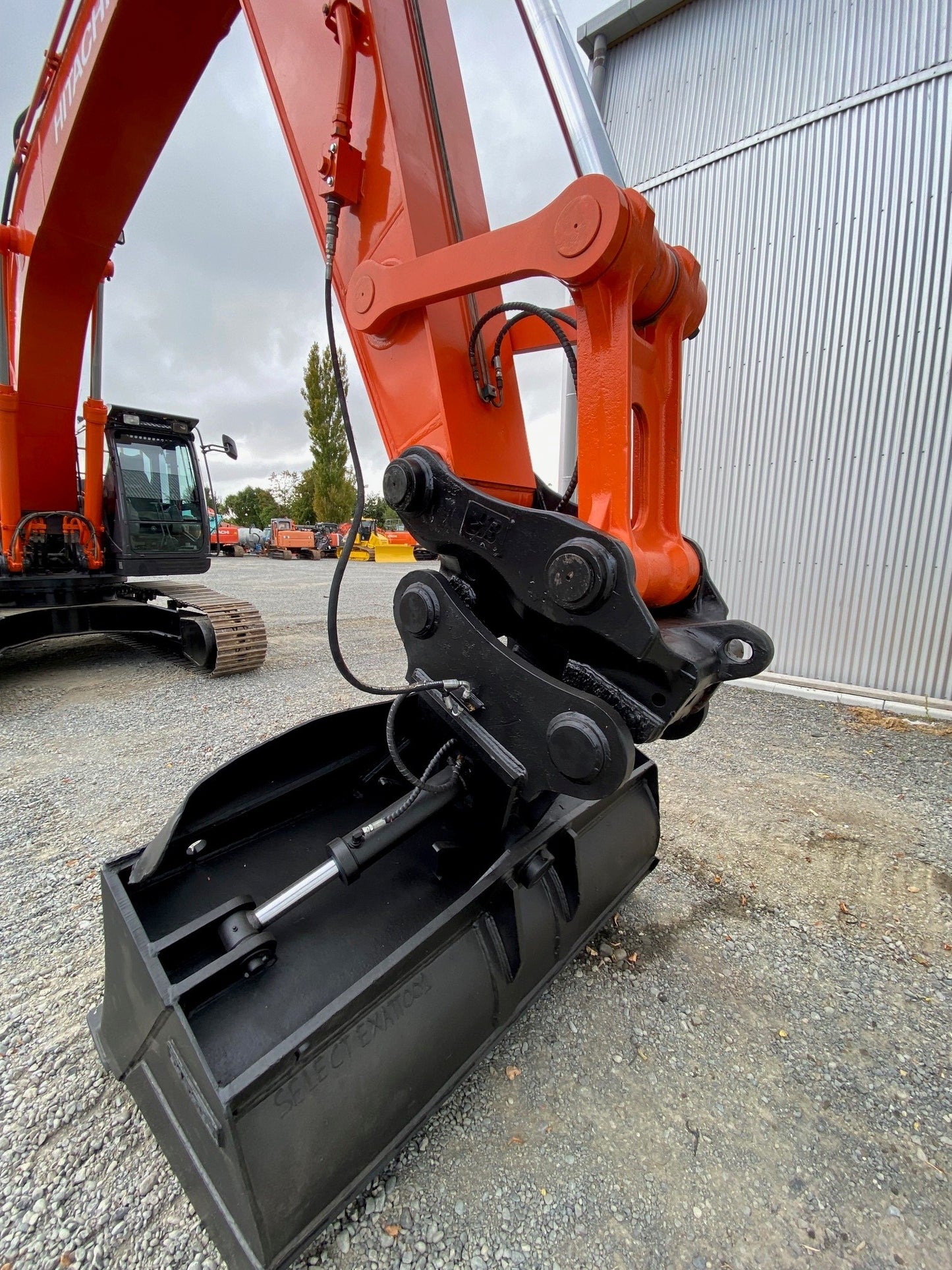 HITACHI ZX330 35 ton Digger Low Hours