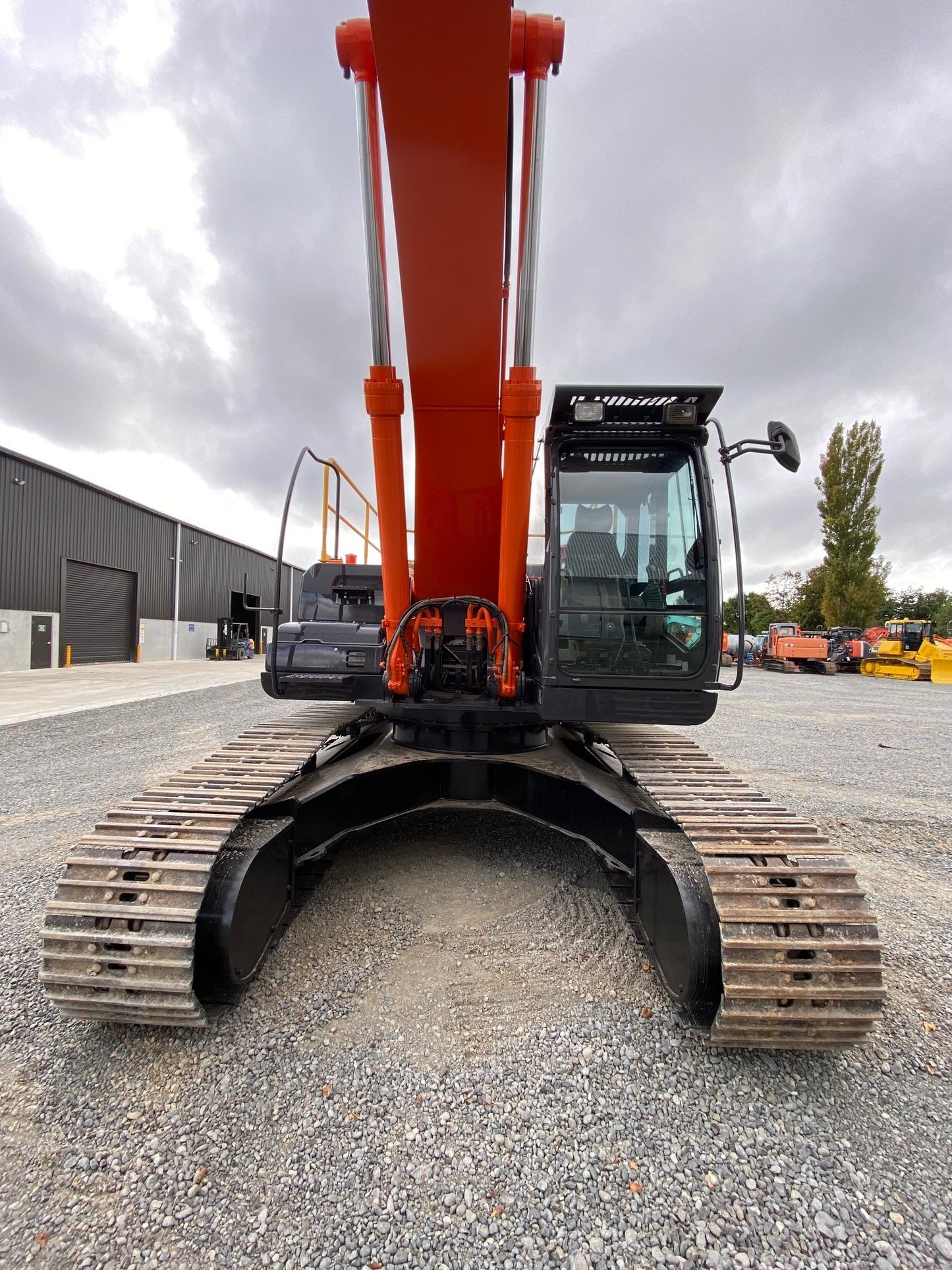 HITACHI ZX330 35 ton Digger Low Hours