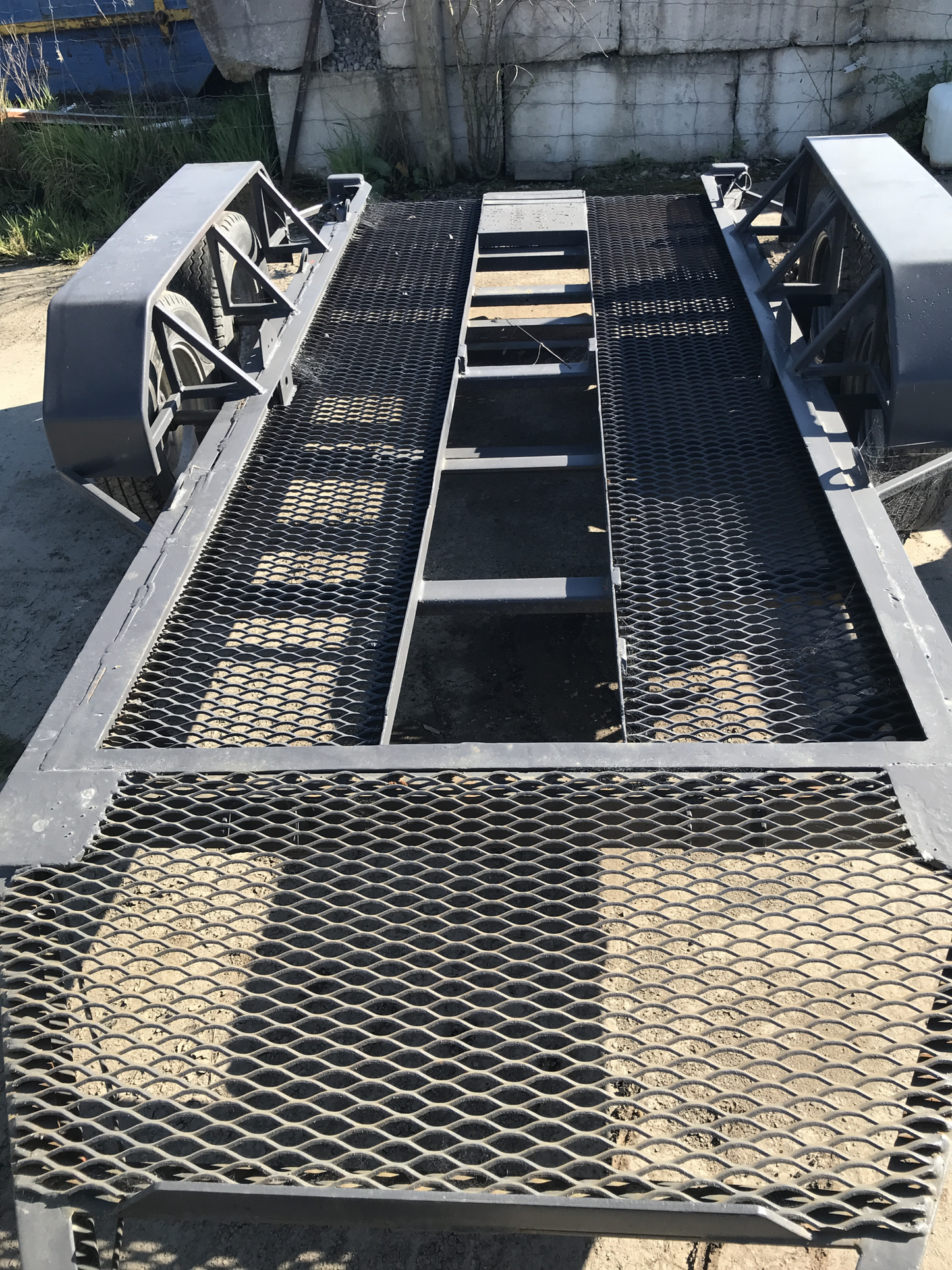 1976 McKay Twin-Axle Digger Trailer