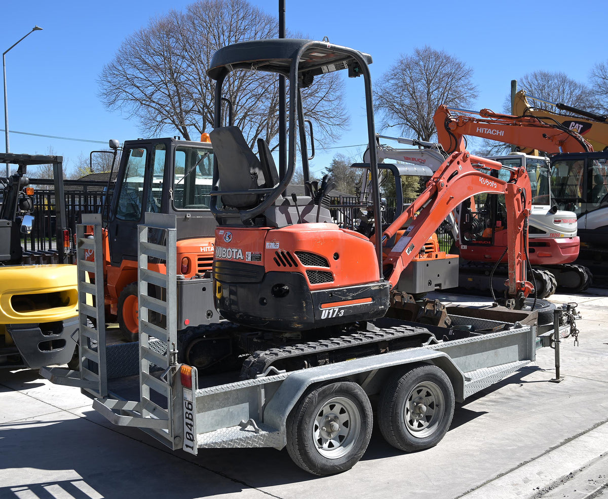Kubota U17 Digger with Tandem Implement Trailer Combo
