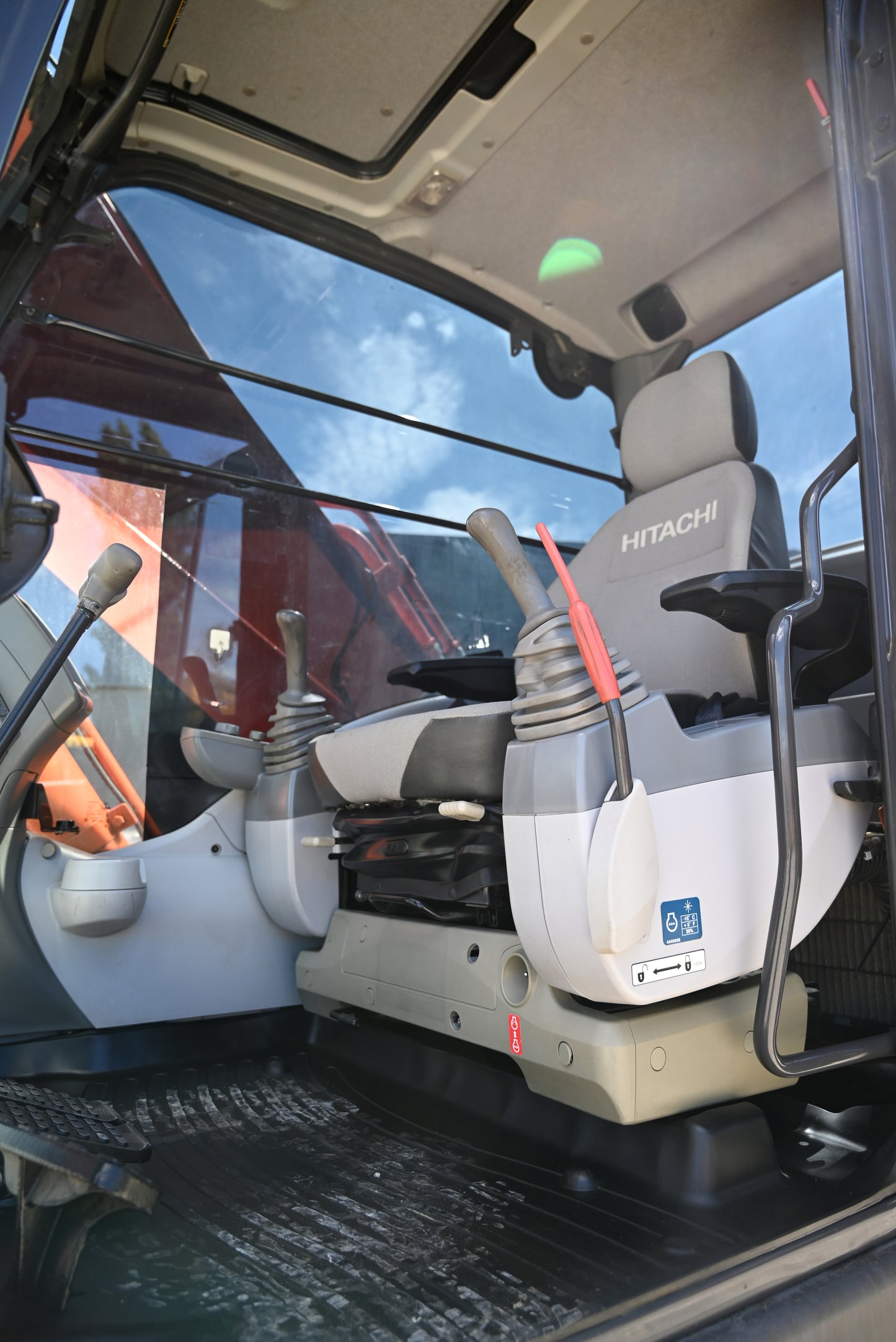 2017 Hitachi ZX200 Digger