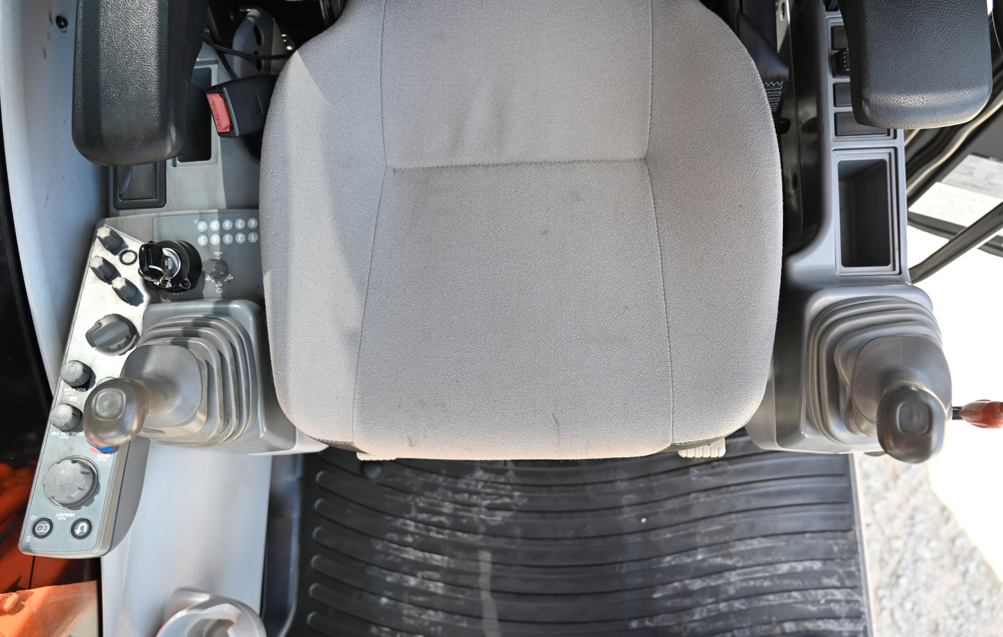 2017 Hitachi ZX200 Digger