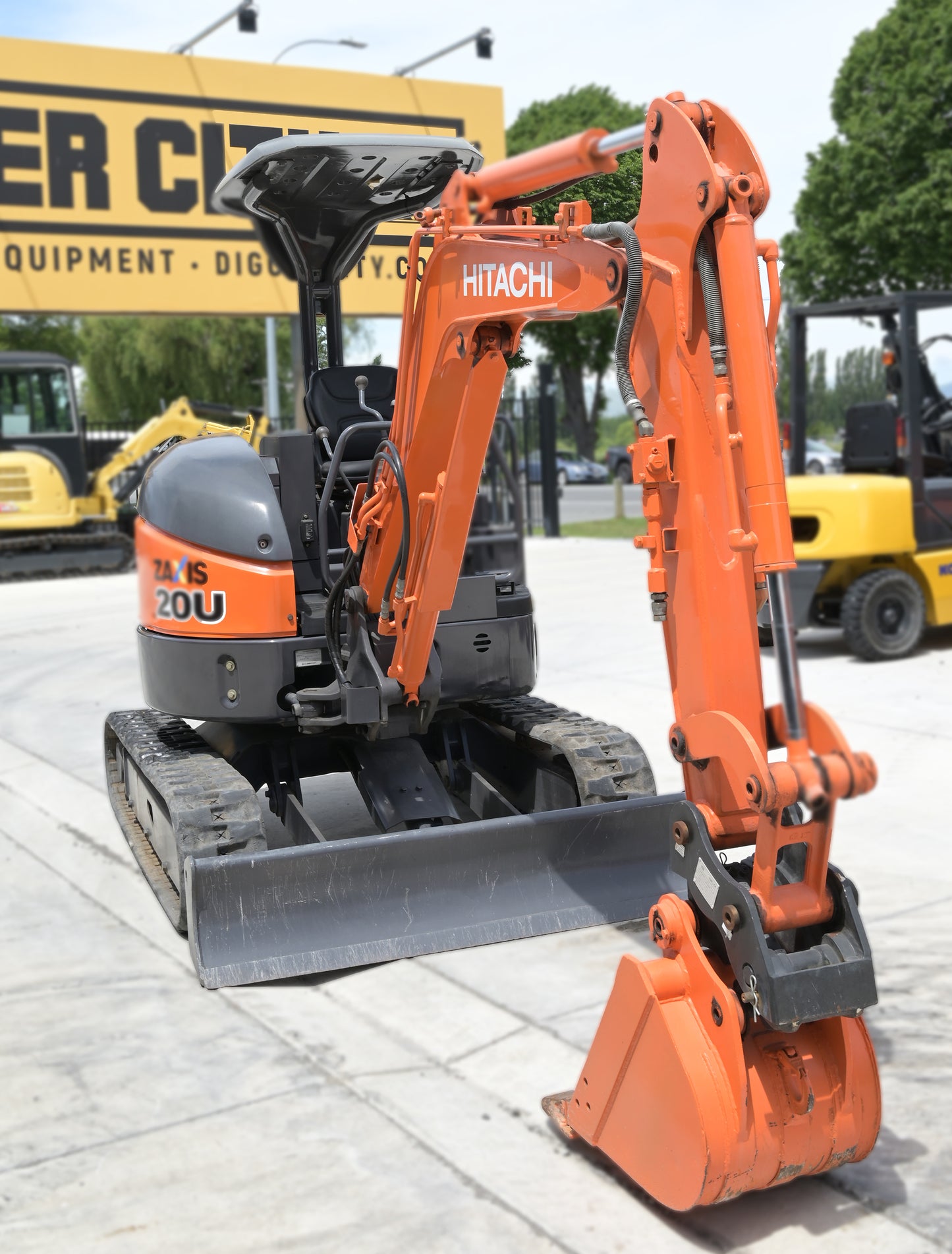 Hitachi Zaxis 20U, 2 Ton Digger