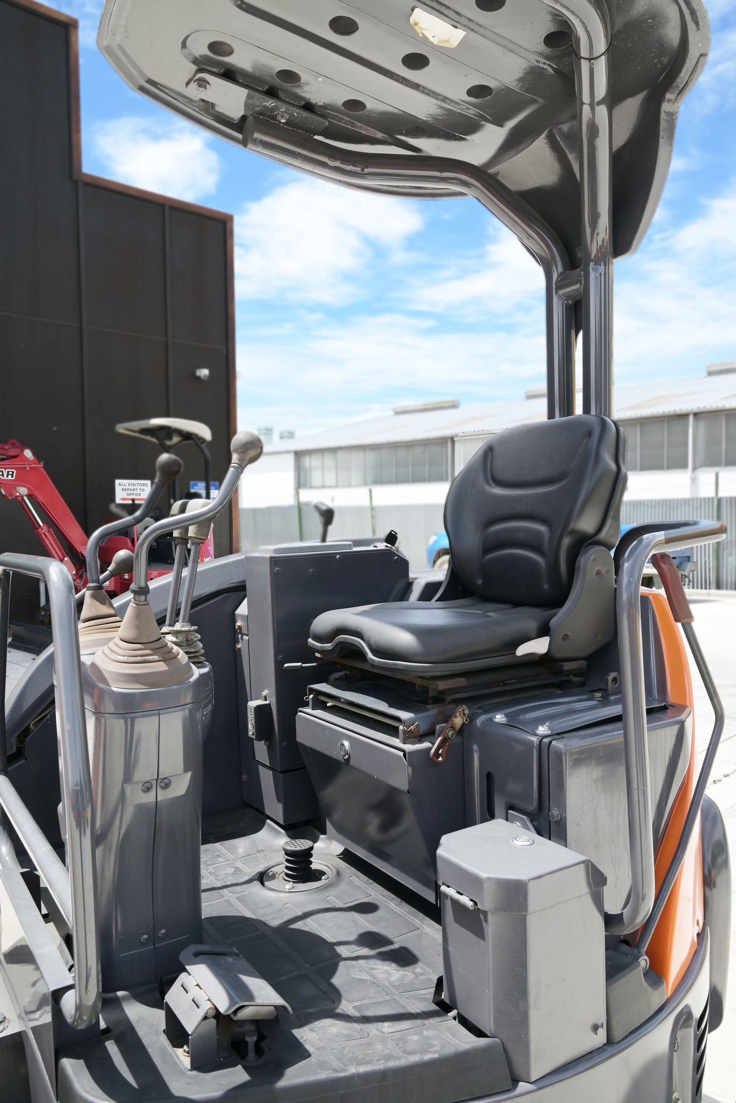 Hitachi Zaxis 20U, 2 Ton Digger