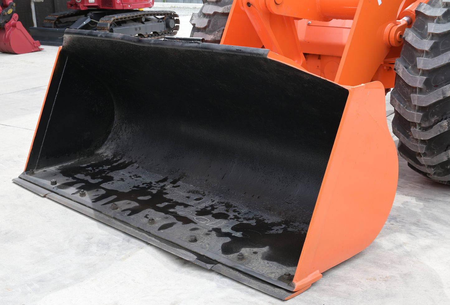 HITACHI LX70-5, 2000 MODEL , LOW 1453 HOURS , 7 TON WHEEL LOADER