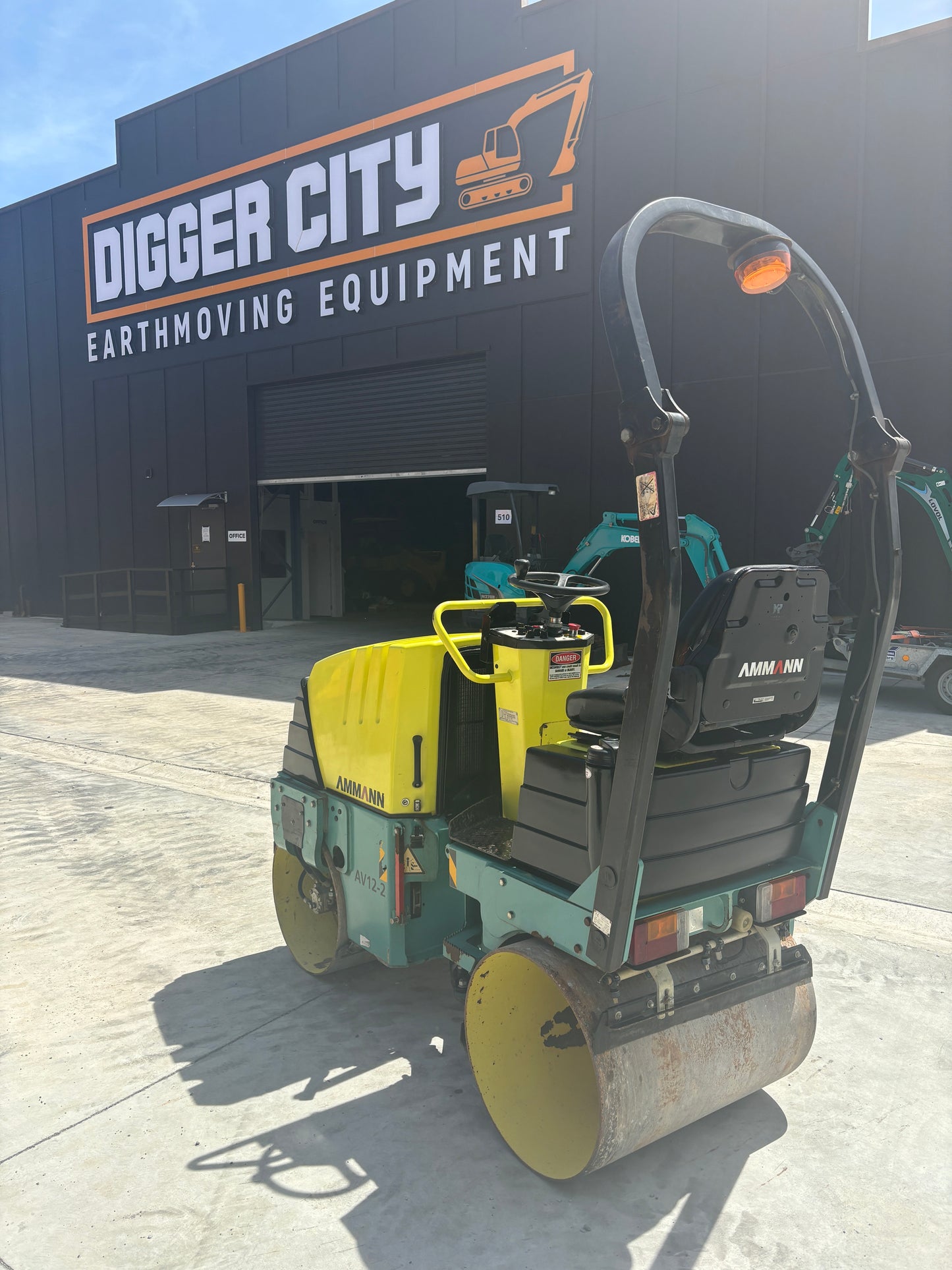 2012 Ammann AV12-2 Tandem Roller
