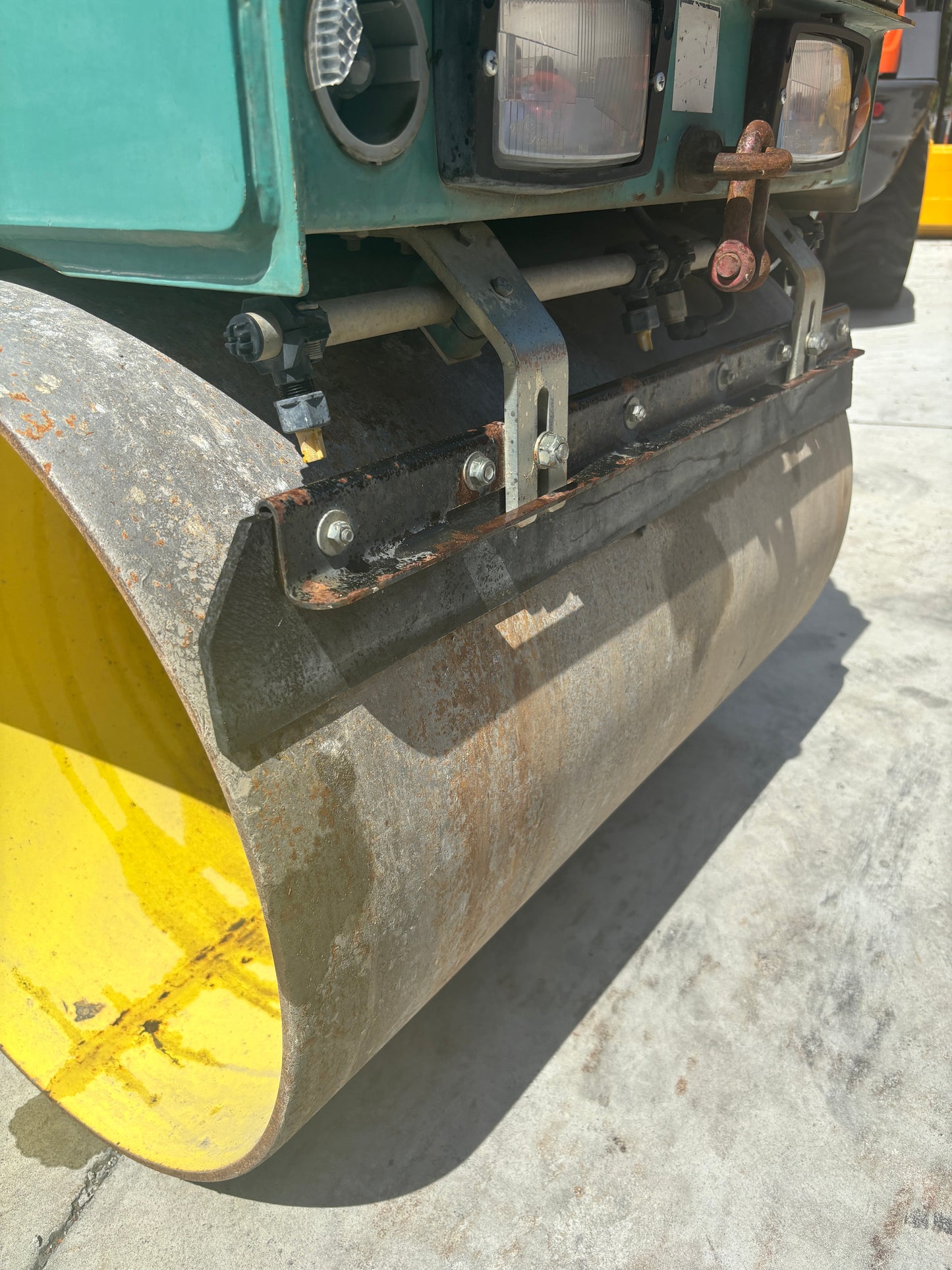 2012 Ammann AV12-2 Tandem Roller