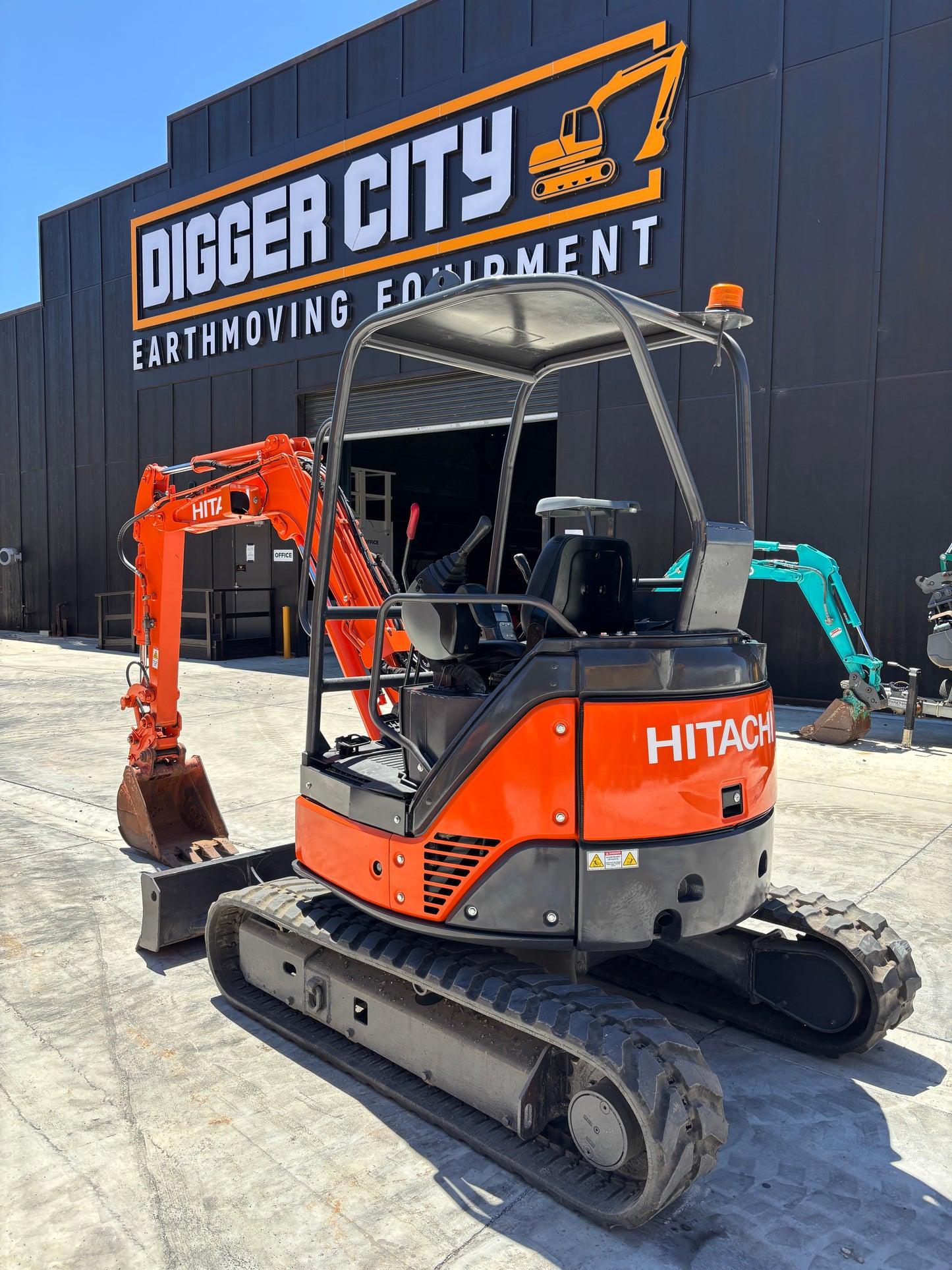 Hitachi ZX30 / Airman AX30U-4 3 Ton Excavator, 2007 Model