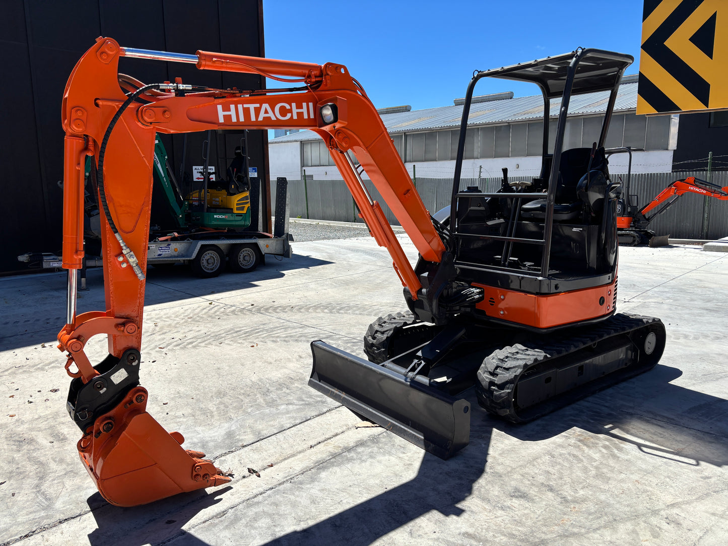 HIATCHI ZX30U-2 , 3 TON , LOW 1566 HOURS , EXCAVATOR