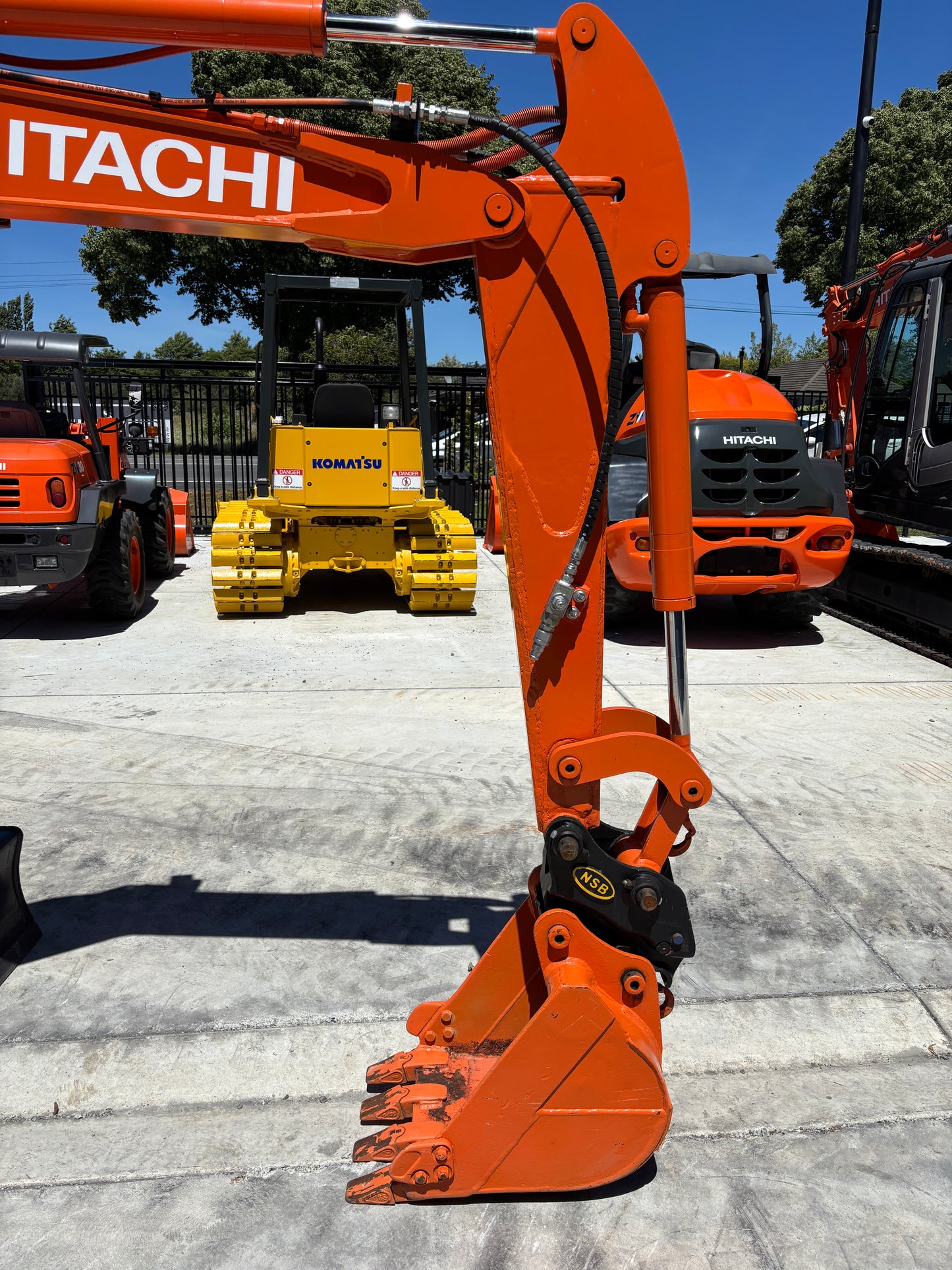 HIATCHI ZX30U-2 , 3 TON , LOW 1566 HOURS , EXCAVATOR