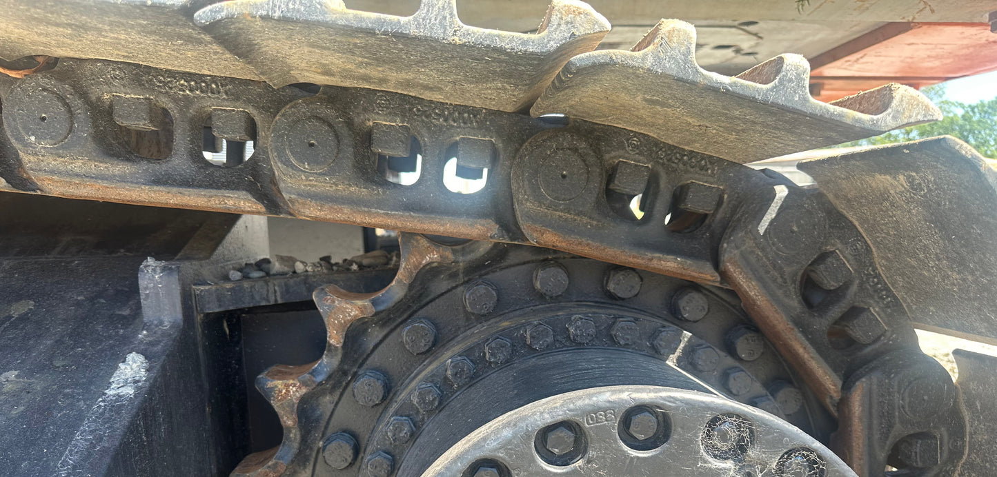 HITACHI ZX330 2013 32 ton Digger