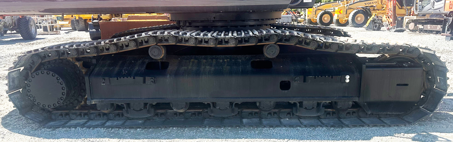 HITACHI ZX330 2013 32 ton Digger