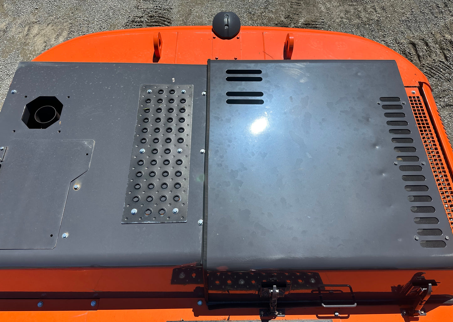 HITACHI ZX330 2013 32 ton Digger