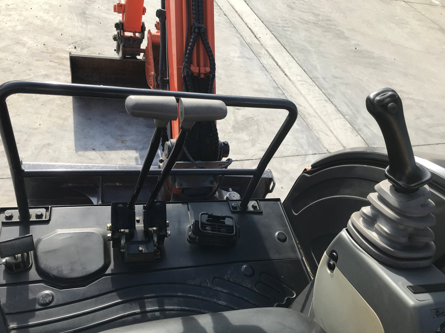 HITACHI ZX20U-5A , 2015 , LOW HOUR EXCAVATOR
