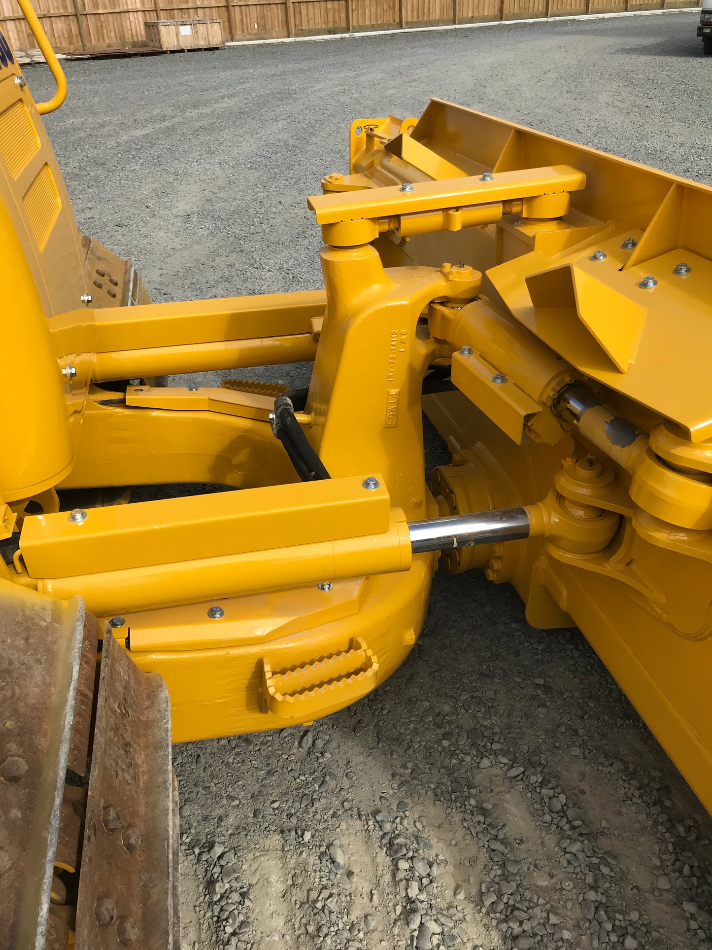 KOMATSU D61PXI-23 BULLDOZER