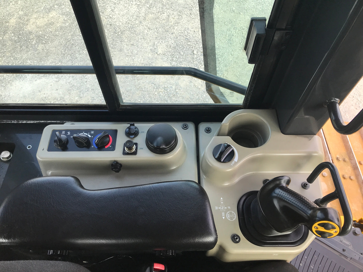 KOMATSU D61PXI-23 BULLDOZER