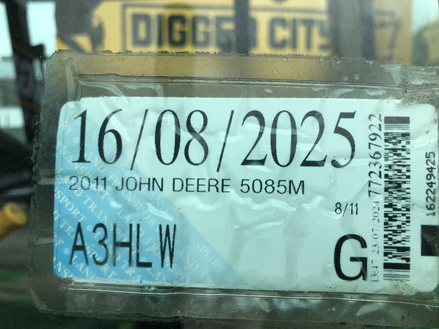 2011 John Deere 5085M Tractor