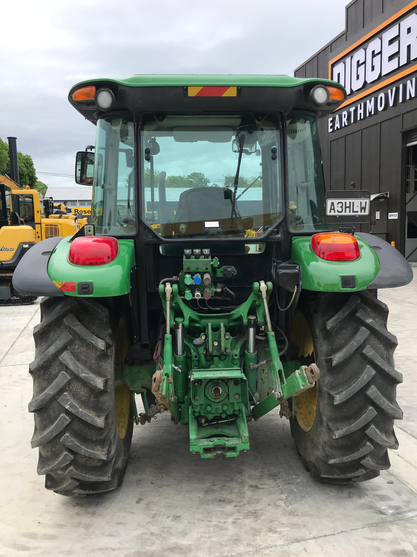2011 John Deere 5085M Tractor
