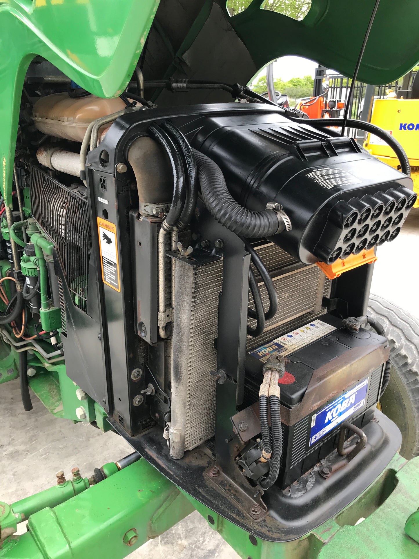 2011 John Deere 5085M Tractor