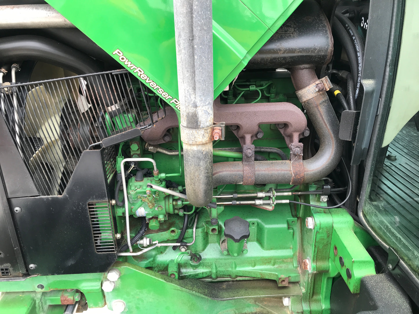 2011 John Deere 5085M Tractor