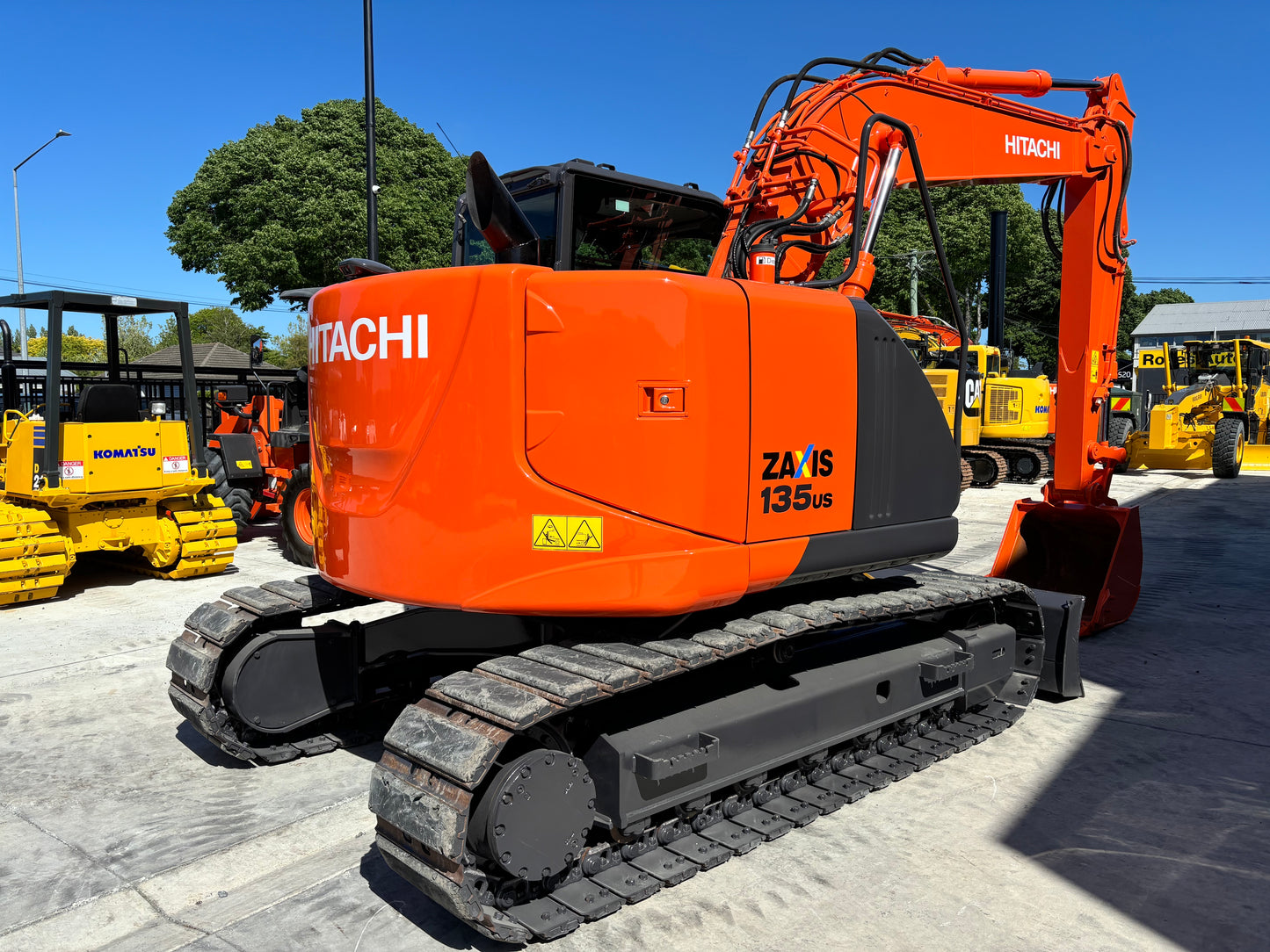 Hitachi ZX135 US-5B Excavator 13.5 ton with Dozer Blade (2015 Model)
