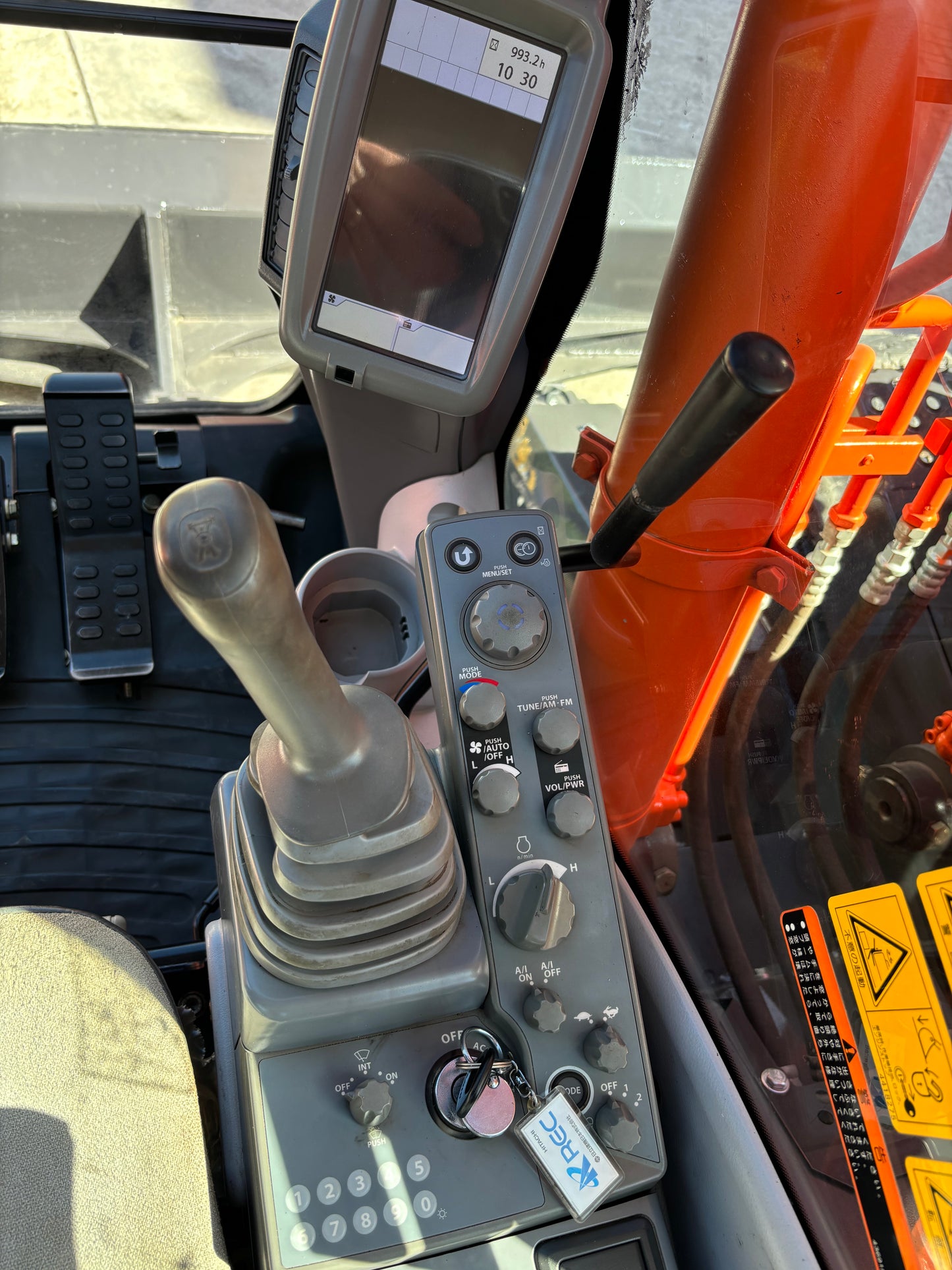 Hitachi ZX135 US-5B Excavator 13.5 ton with Dozer Blade (2015 Model)