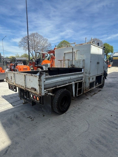 2008 Mitsubishi FG145C1 Canter Service Truck, 4wd, tipper